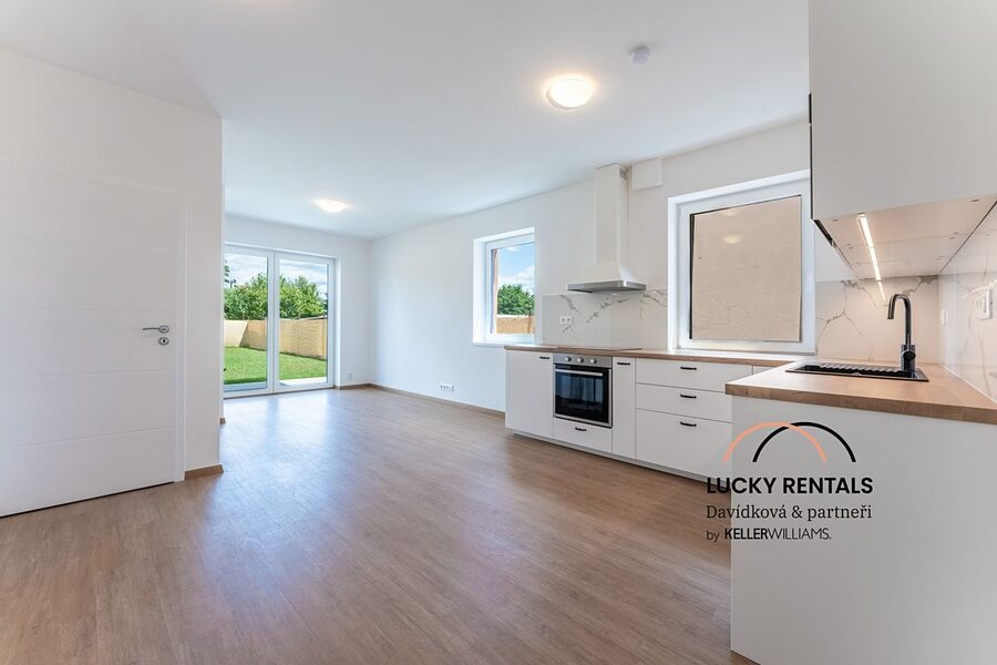 Pronájem bytu 3+kk 91 m² — Řehenice – Barochov