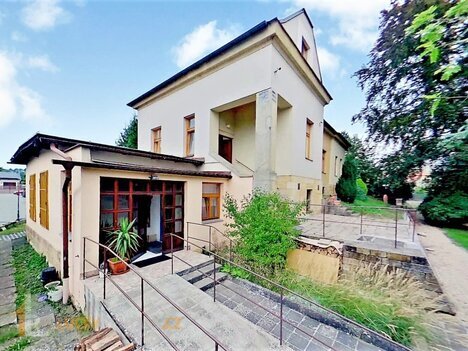 Prodej vila domu z roku 1898, 675 m2, pozemky 3853 m2, obec Hořice, ul. Pelikánova