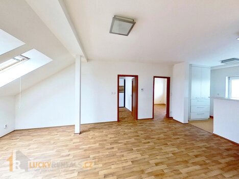 Prodej bytu 3+kk/B, 65,4 m2, OV, sklep, zahrada u domu, Brno - Tuřany, ul. Měšťanská